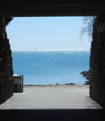 Hole-in-the-Wall Beach